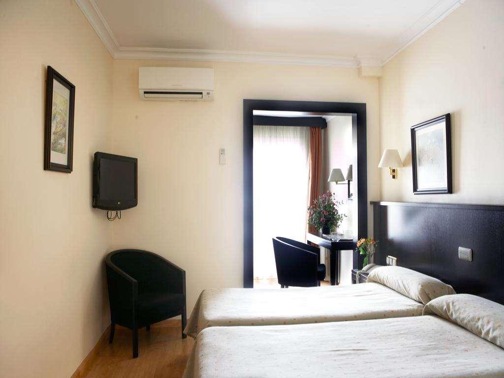 Hotel Gaudi 3*