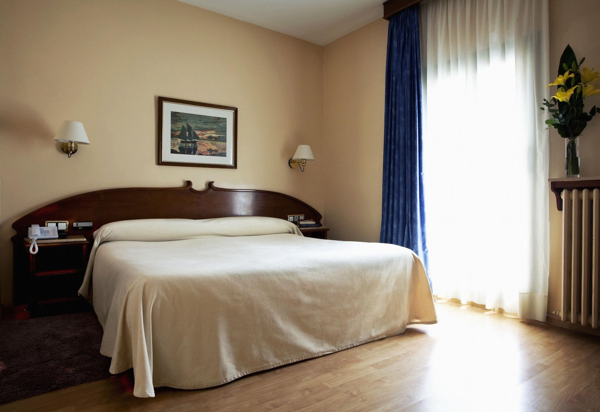 Gaudi Hotel 3*